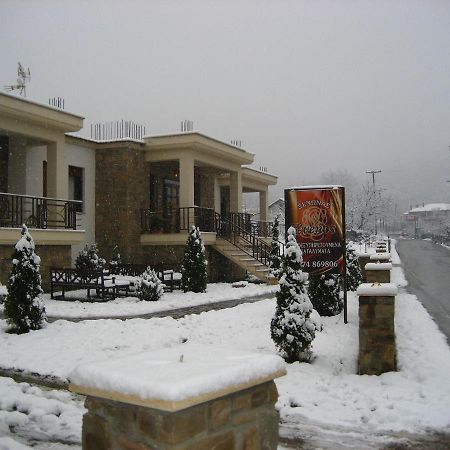 Evenos Vila Káto Loutrákion Exterior foto